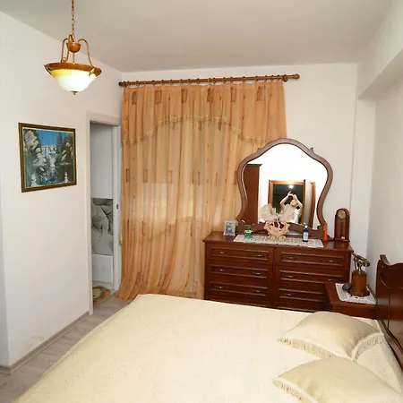 Bujtina Pere بيت للعطل بورغراديك